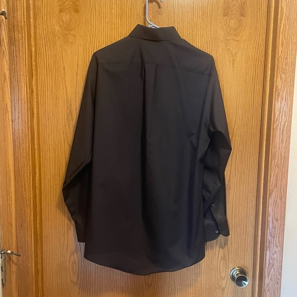 Stafford Wrinkle-free Men’s Dress Shirt.  Size 16 (34).  Excellent condition. - Picture 2 of 4